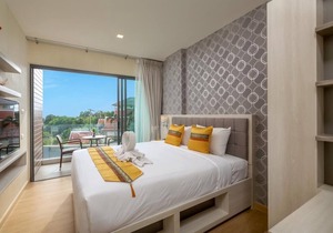 2 bedrooms penthouse with private pool and sea view