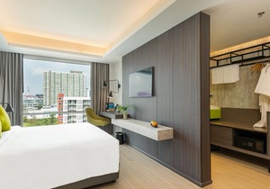 35sqm Maitria Hotel Rama 9 Bangkok Deluxe Room City View