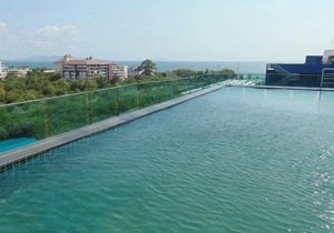 Acqua Condominium