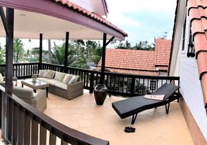 Amazing 3 bedroom sea view villa with plunge pool & roof terrace.