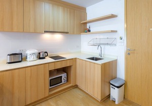 Baan SanKraam 2BR Apt, EBB-PoolView