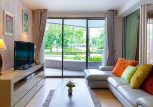 Baan SanKraam 2BR Apt, MAD-PoolView
