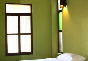 Bed&Breakfast, 2 Queen size beds near Chiang Mai railway station