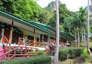 Chill Out Bar and Bungalows
