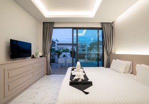 Gold Chariot Pool Villa A1 in Tambon Choeng Thale