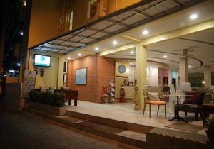 Happy Hostel