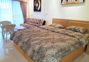 Large 1st floor studio condo at Baan Suan Lalana