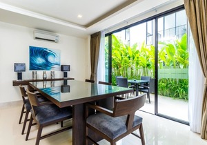 LP101 - Private rooftop pool villa in Laguna for 9 people, near restaurants and shops