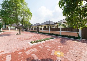 Lucky Villa Residence