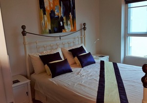 Luxury 2 bed apartment - Golf Course, Pool, and partial sea views.