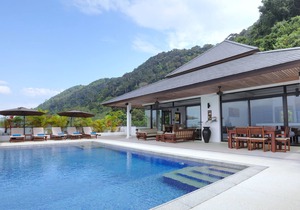 Luxury Serviced Pool Villas With Ocean View