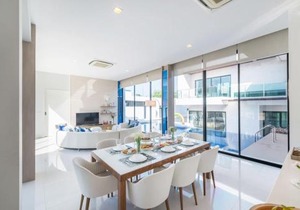 Mövenpick 3-Bedroom Pool Villa Beach Access, Na Jomtien Pattaya
