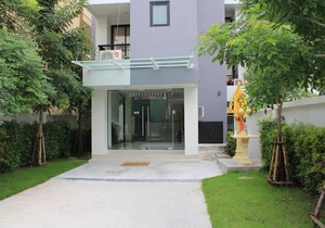 New and Modern Studio 24-1
