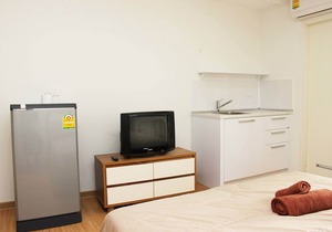 New and Modern Studio 24-3