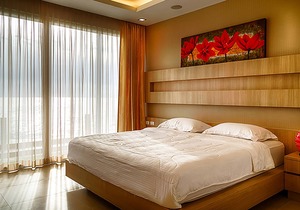 Paradise Ocean View Beach Front Condominium In Pattaya