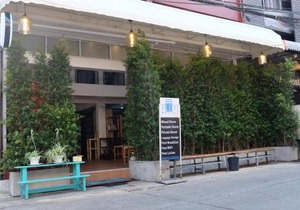 PLOY Hostel