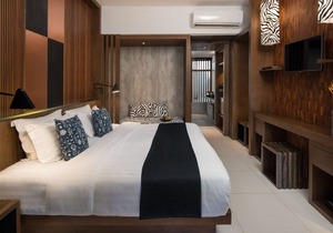 Plunge Pool Suite 06
