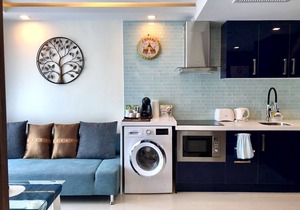 Pool View Luxury Business Suite F6 in Grand Avenue by Pattaya City Estates