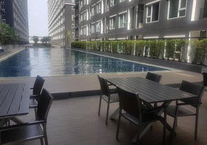Private and Comfort room, 5 mins MRT Skytrain,WiFi