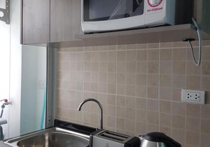 Private and Comfort room, 5 mins MRT Skytrain,WiFi