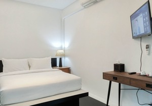 Room with Breakfast · Standard Room, 16min to Phuket Old Town