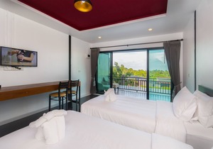 Room with Breakfast · Deluxe with Garden View Room, 16min to Phuket Old Town