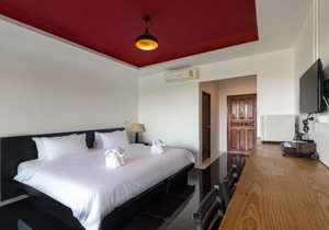 Room with Breakfast · Deluxe with Garden View Room, 16min to Phuket Old Town