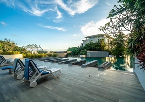 Spacious apartment with jacuzzi and ocean view