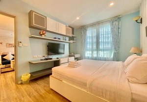 Summer Huahin Condo 2 Bedrooms Pool View Classic Room