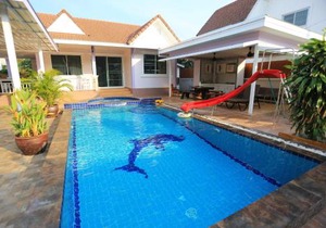 Tropical Hill Pool Villa