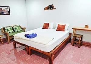 whole house for 5 guests 3 beds