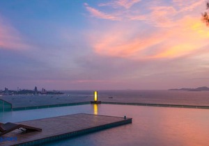 Wong Amat Tower By Peter