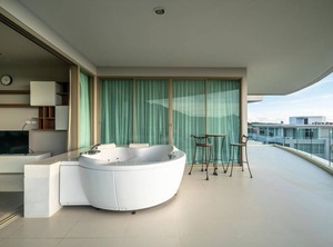 Jacuzzi Ocean | Karon