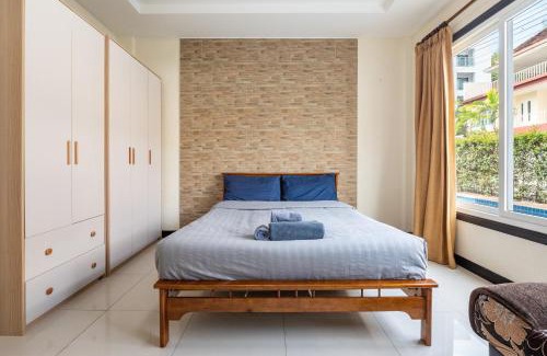 Jomtien Villa | 长住优惠-芭提雅市中心6卧泳池别墅，近海滩，网红美人鱼餐厅，悬崖餐厅