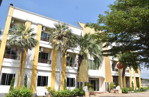 Mae Hia Hotel | 113 m² Hotel ∙ 4 guests