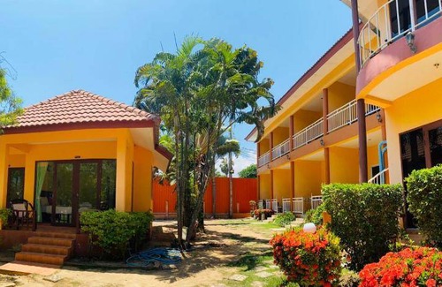 Sam Roi Yot Resort | 120 m² Resort ∙ 2 bedrooms ∙ 10 guests