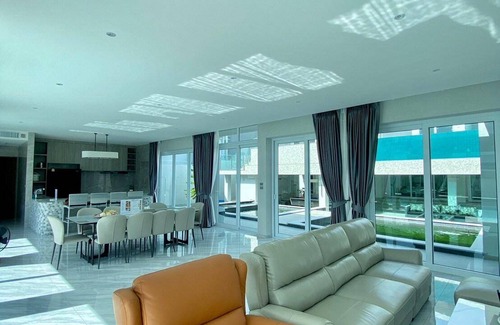 Nong Prue Villa | 1200 m² Villa ∙ 6 bedrooms ∙ 14 guests
