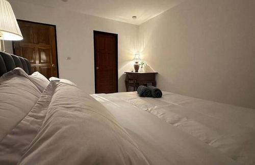 Chom Phon House | 132 m² House ∙ 4 bedrooms ∙ 10 guests