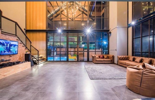 Khao Takiab House | 1344 m² House ∙ 6 bedrooms ∙ 25 guests
