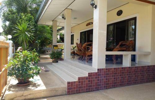 Bang Sare Villa | 140 m² Villa ∙ 3 bedrooms ∙ 10 guests
