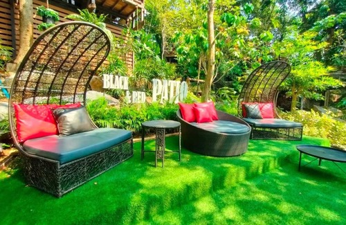 Wat Bung Toei Resort | 145 m² Resort ∙ 2 bedrooms ∙ 20 guests