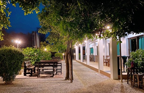 San Kamphaeng Villa | 150 m² Villa ∙ 2 bedrooms ∙ 6 guests