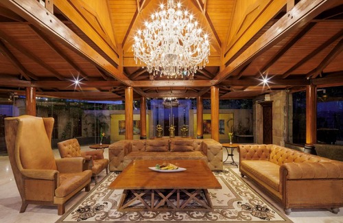 Cherngtalay Villa | 1600 m² Villa ∙ 6 bedrooms ∙ 12 guests