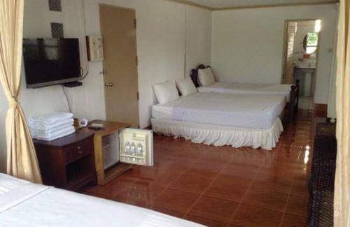 Pak Nam Pran Hotel | 20 m² Hotel ∙ 7 guests