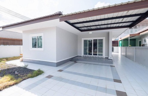 Khlong Hae House | 200 m² House ∙ 2 bedrooms ∙ 6 guests