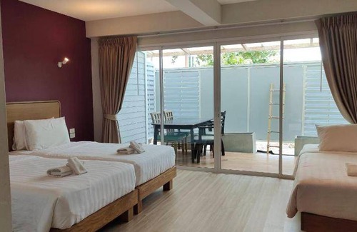 Hat Chao Samran Resort | 200 m² Resort ∙ 4 bedrooms ∙ 127 guests