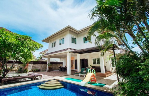 Nong Prue Villa | 200 m² Villa ∙ 3 bedrooms ∙ 8 guests