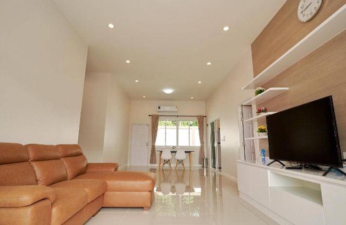 Chanthaburi Villa | 200 m² Villa ∙ 3 bedrooms ∙ 6 guests