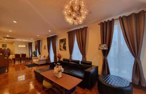 Khlong Tan Apartment | 212 m² Apartment ∙ 3 bedrooms ∙ 6 guests