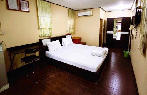 Chum Saeng Hotel | 22 m² Hotel ∙ 5 guests